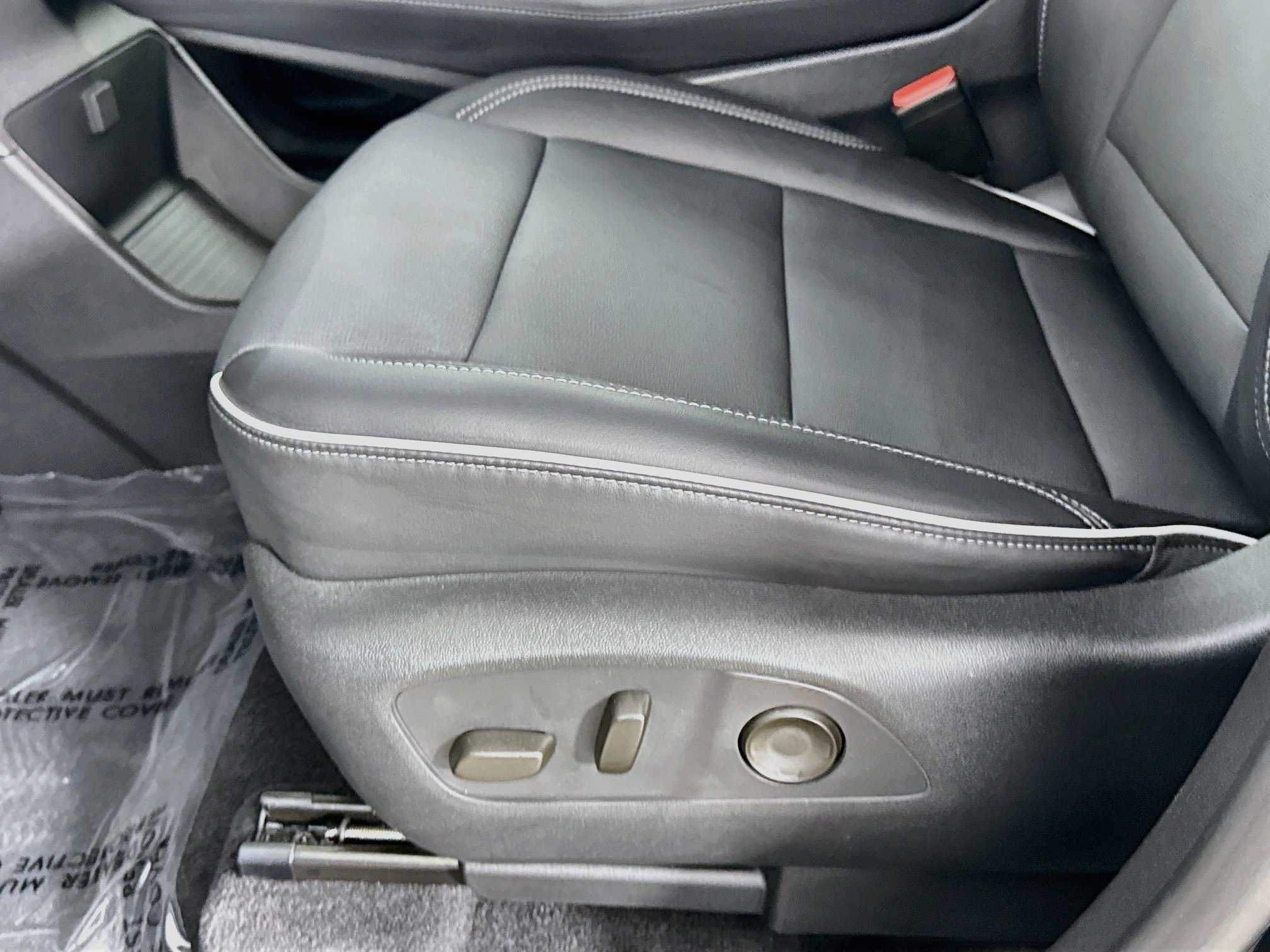 Used 2025 Buick Enclave Preferred FWD image 22