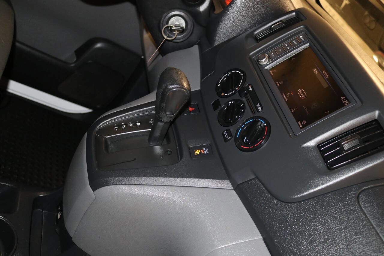 Used 2020 Nissan NV200 S w/ Back Door Glass Package image 38