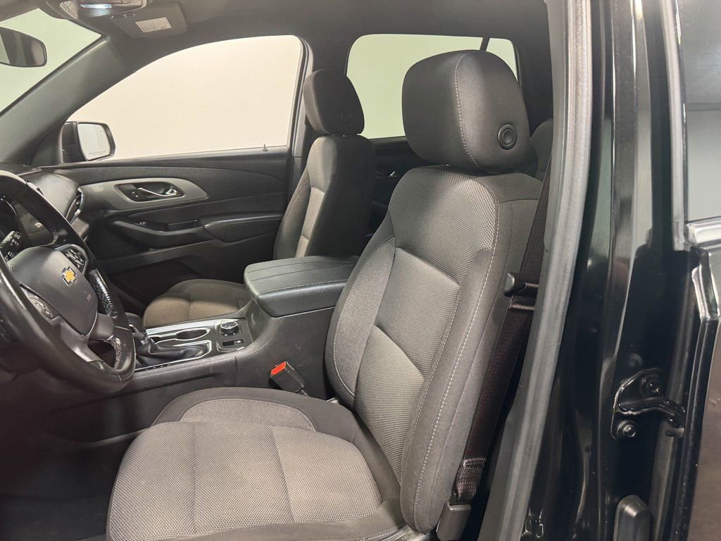 Used 2023 Chevrolet Traverse LT image 63