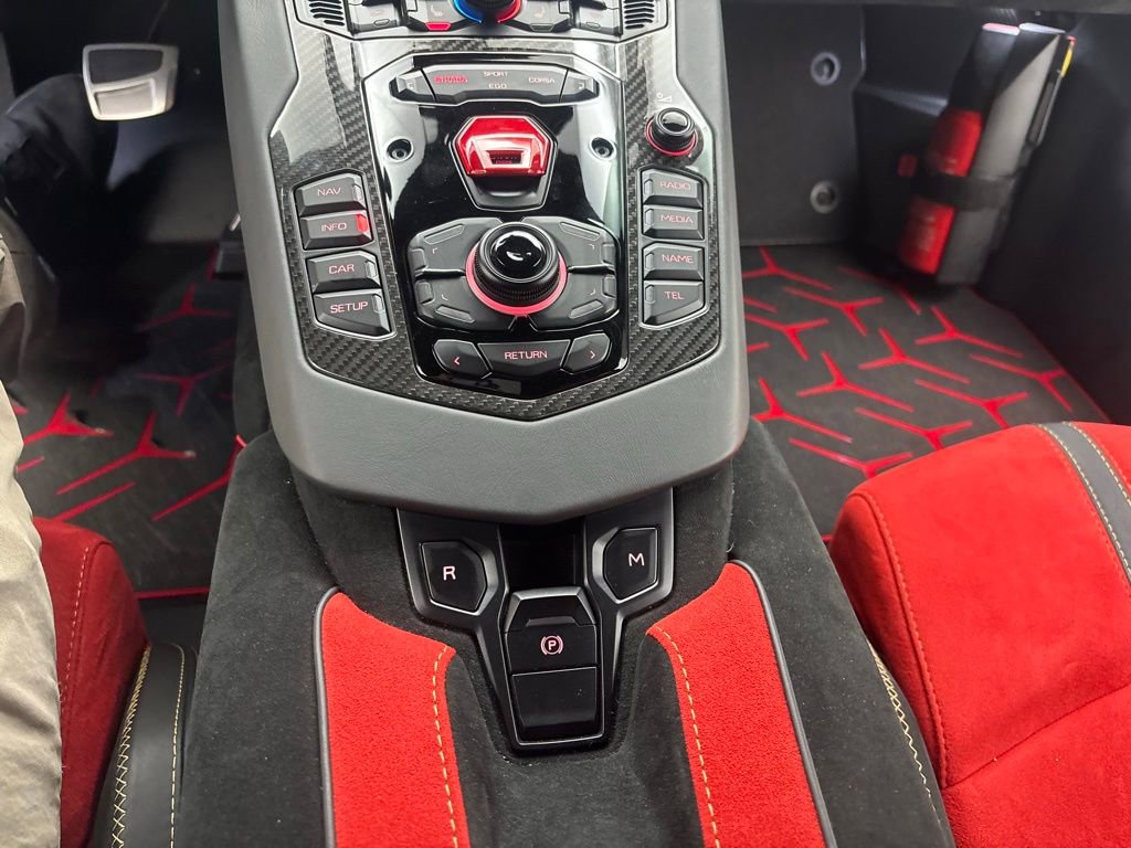 Used 2019 Lamborghini Aventador SVJ image 63
