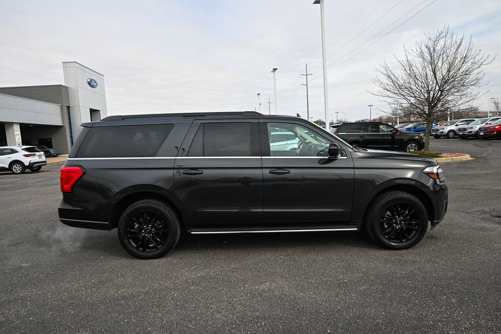 Used 2022 Ford Expedition Max XLT image 3