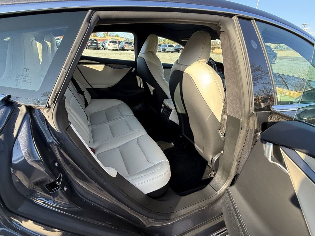 Used 2020 Tesla Model S Long Range Plus image 22