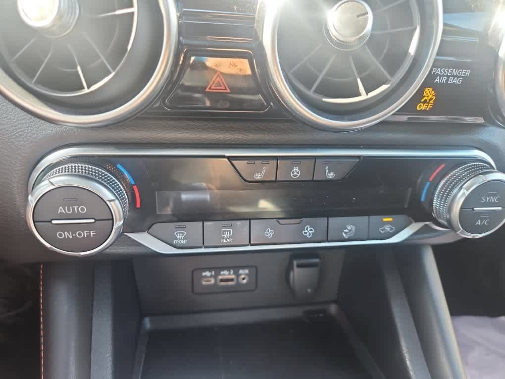 Used 2023 Nissan Sentra SR w/ SR Premium Package FWD image 17