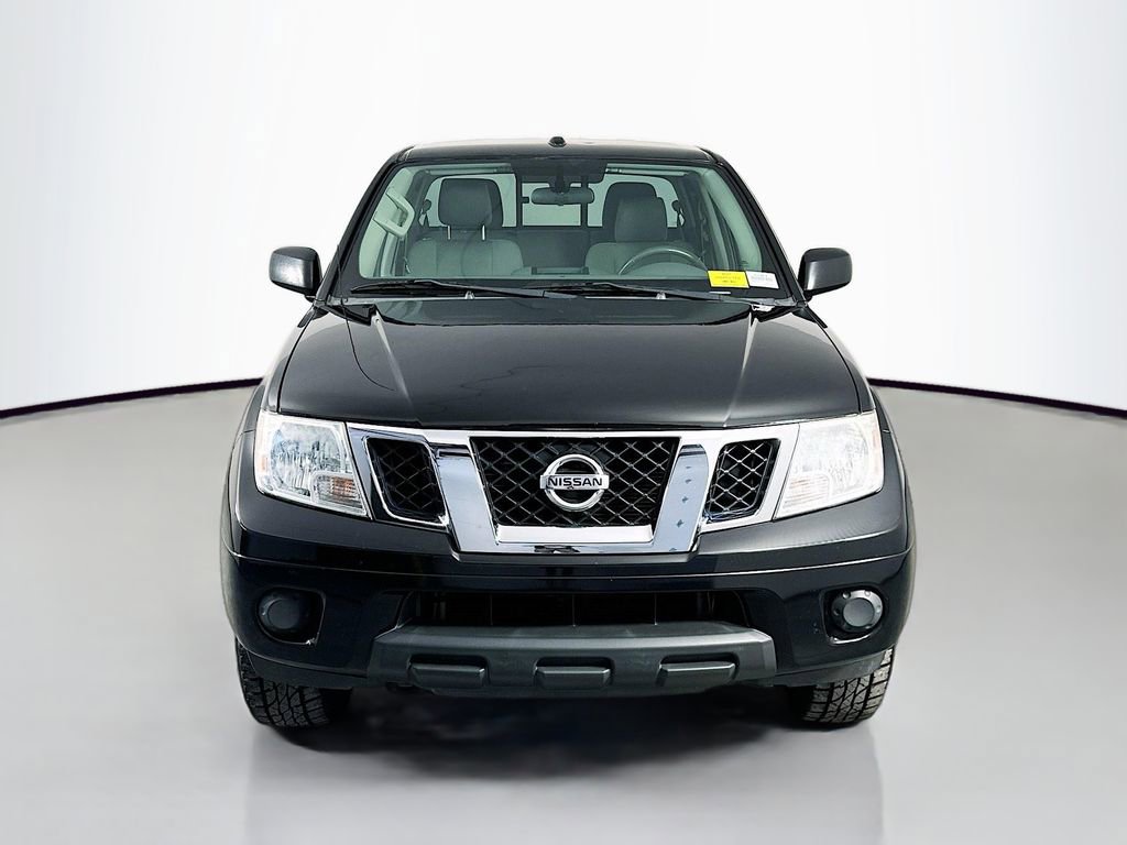 Used 2017 Nissan Frontier SV AWD/4WD image 2