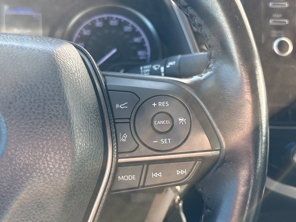 Used 2021 Toyota Camry SE FWD image 21