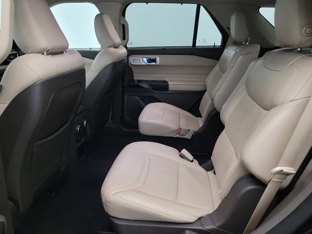 Used 2020 Ford Explorer Platinum w/ Premium Technology Package AWD/4WD image 18