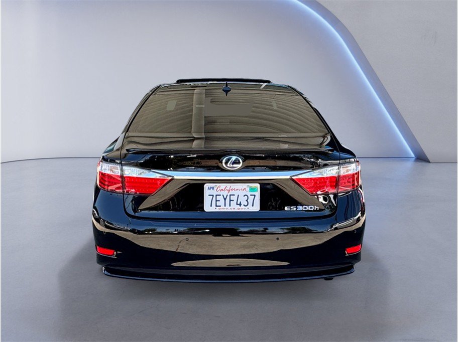 Used 2014 Lexus ES 300h w/ Luxury Package w/Bamboo Trim FWD image 5