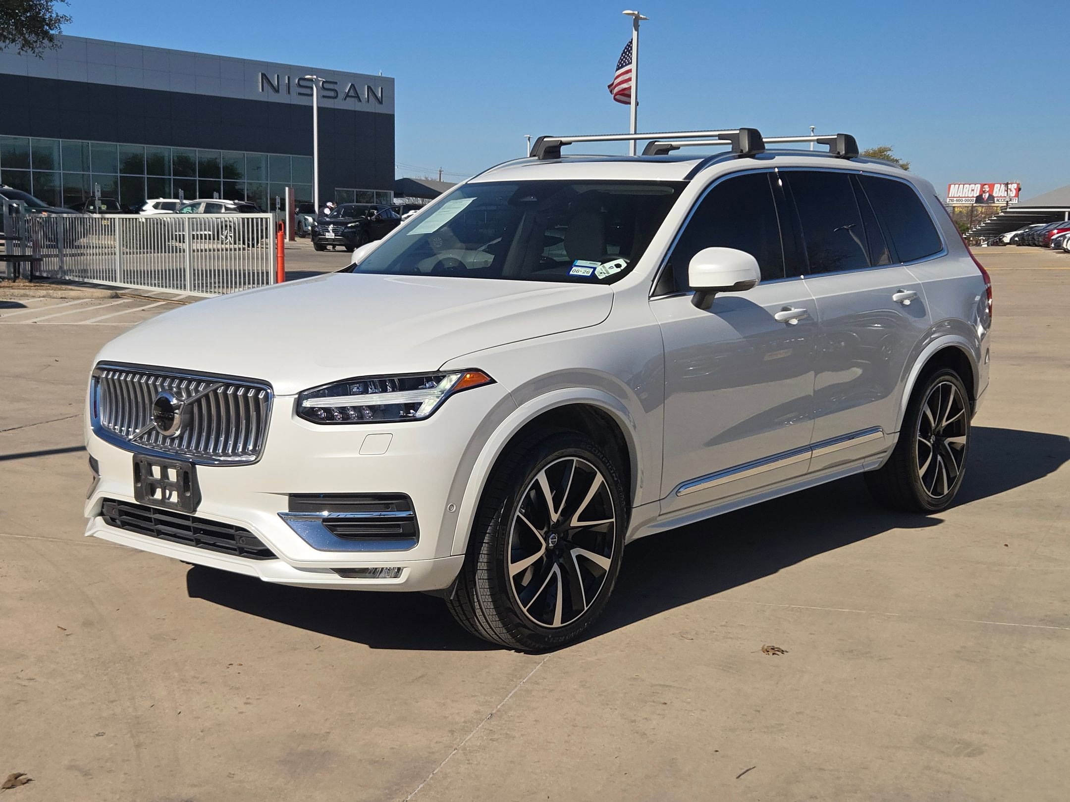 Used 2023 Volvo XC90 B6 Plus image 7