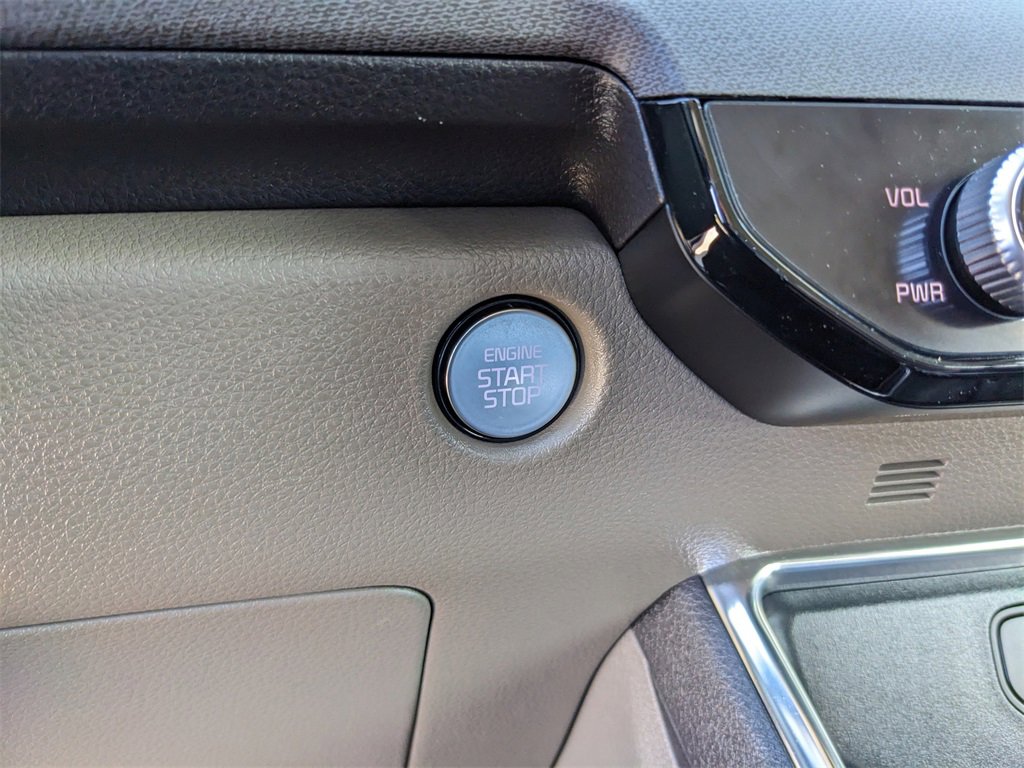 Certified 2025 Kia Carnival SX image 30