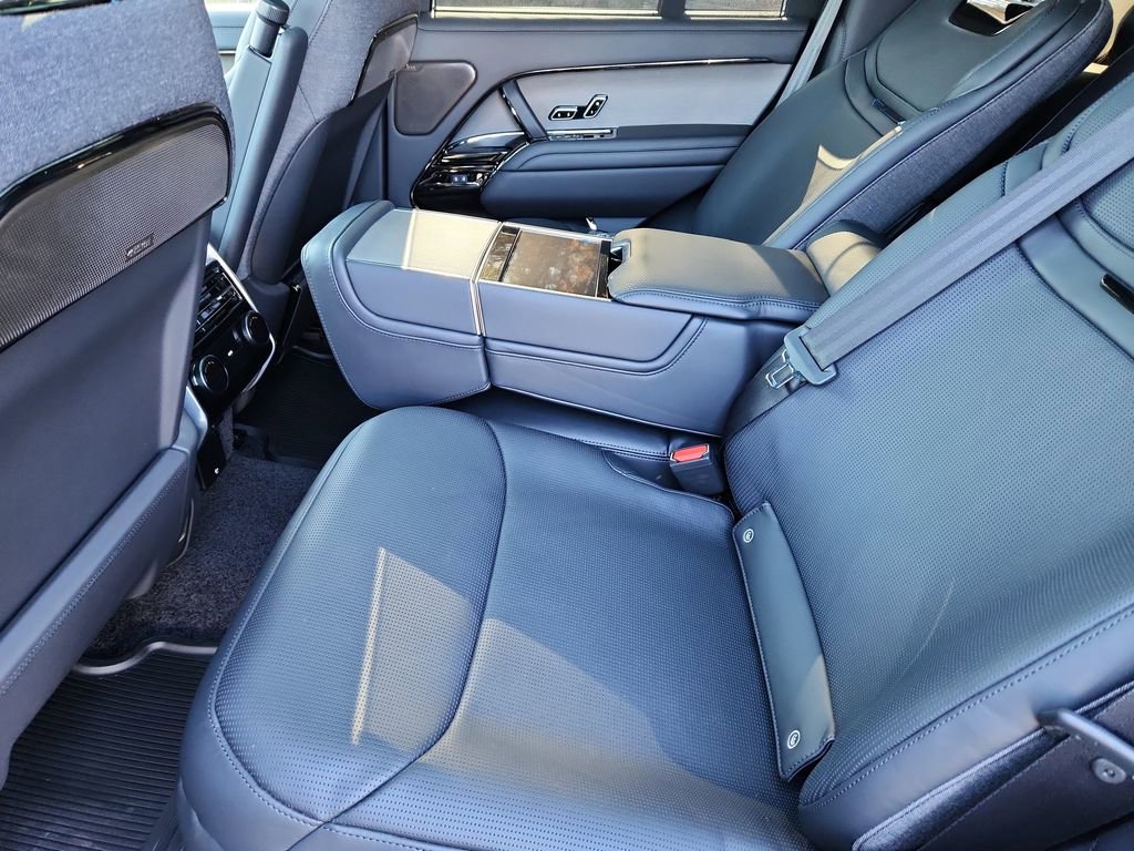New 2026 Land Rover Range Rover SV AWD/4WD image 5