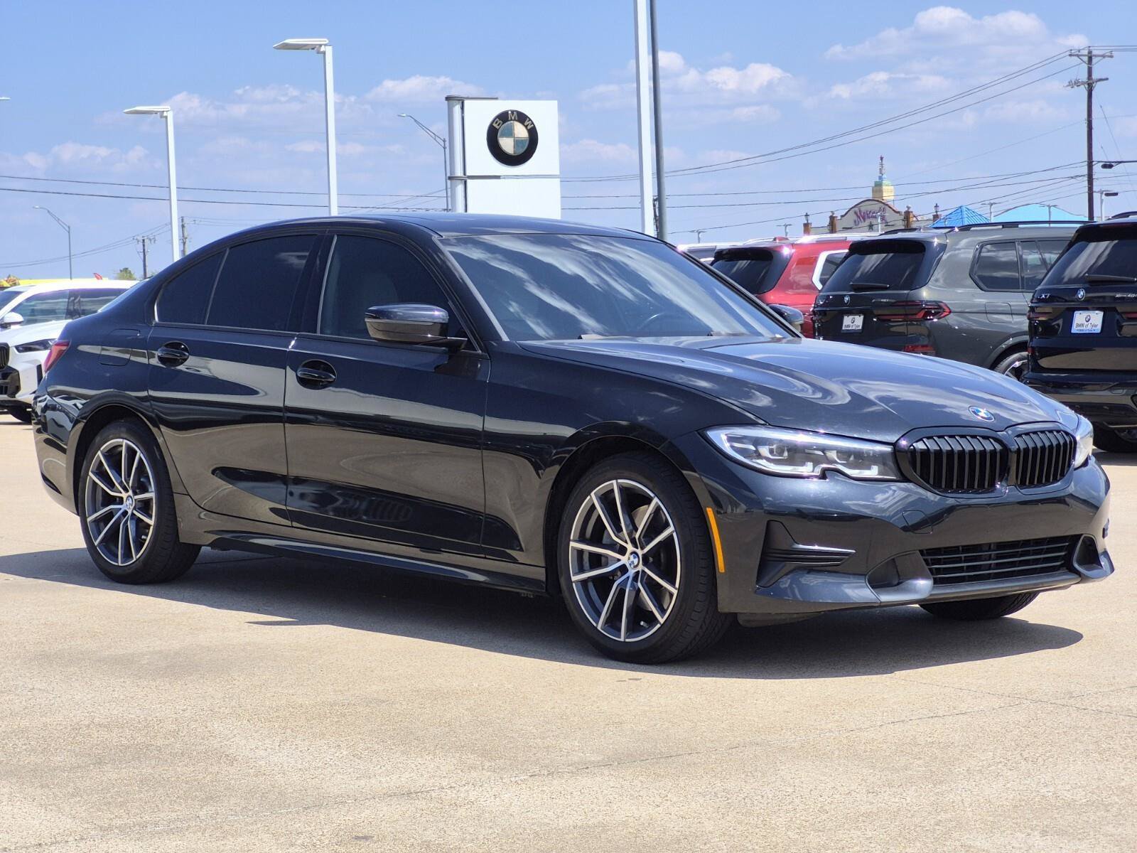 Used 2020 BMW 330i Sedan w/ Convenience Package RWD image 3
