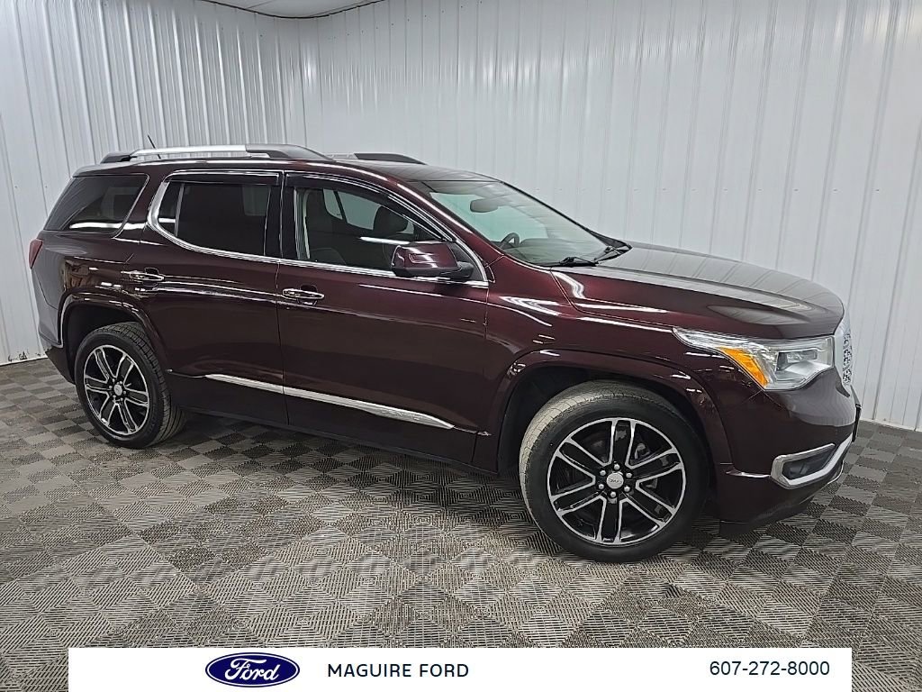 Used 2017 GMC Acadia Denali w/ Technology Package AWD/4WD image 1