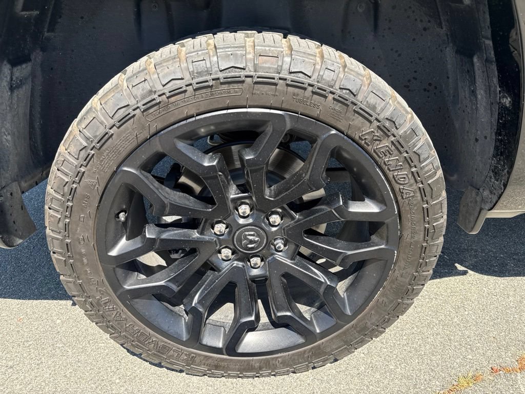 Used 2025 RAM 1500 Limited AWD/4WD image 10