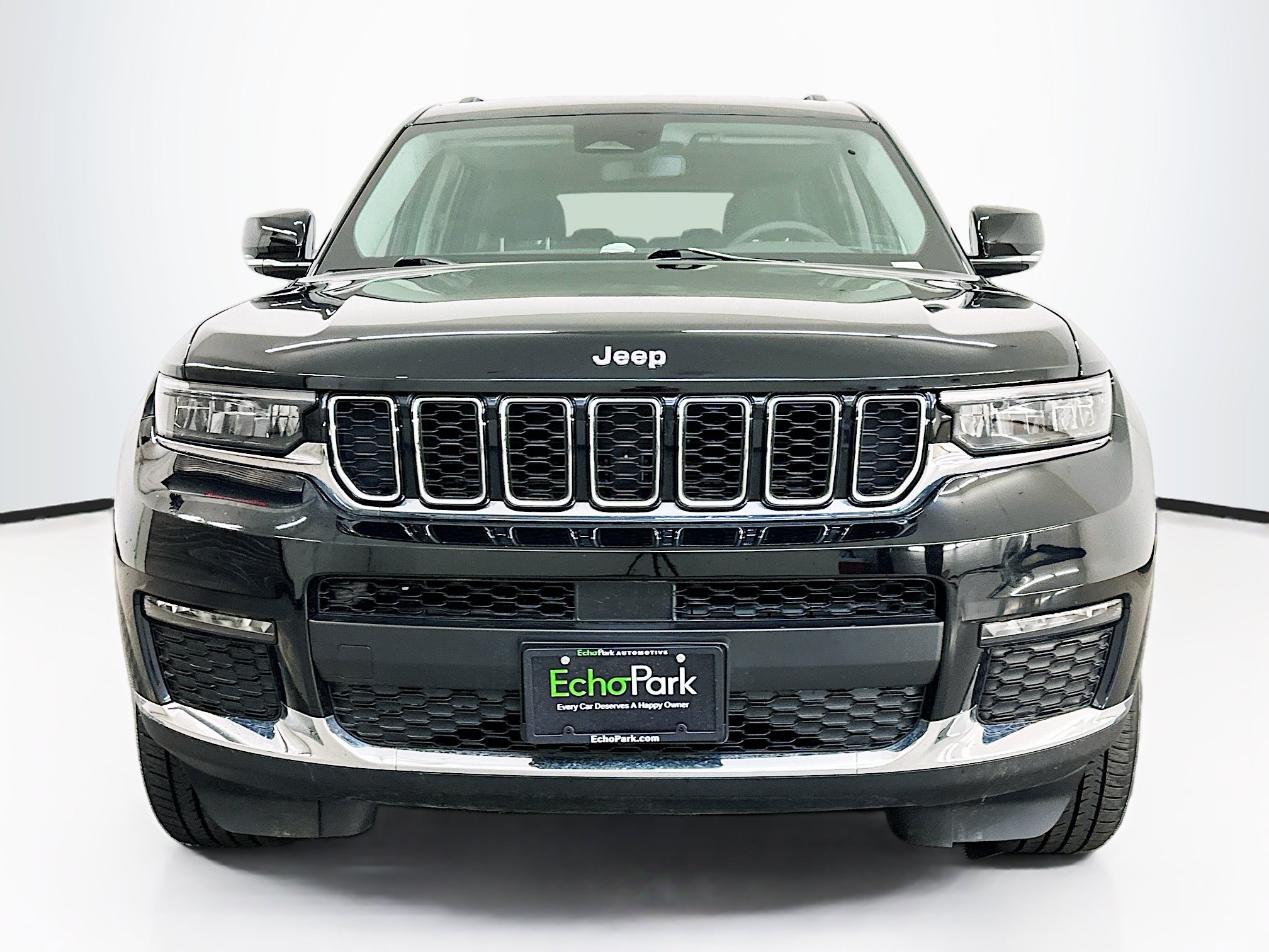 Used 2023 Jeep Grand Cherokee L Limited AWD/4WD image 2