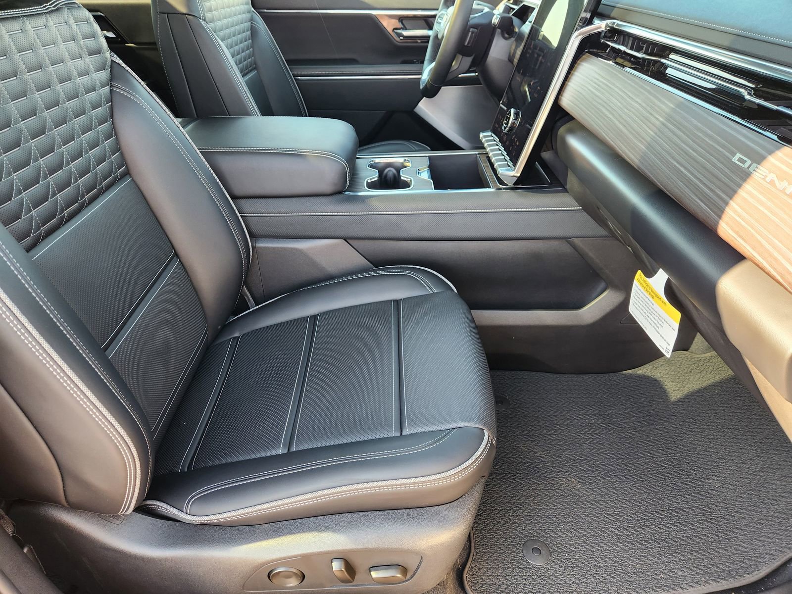 New 2025 GMC Sierra EV Denali AWD/4WD image 16