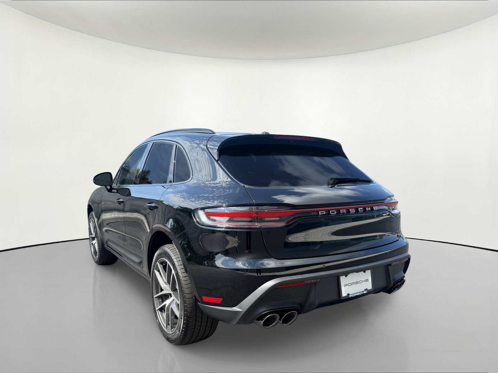 New 2026 Porsche Macan AWD/4WD image 3