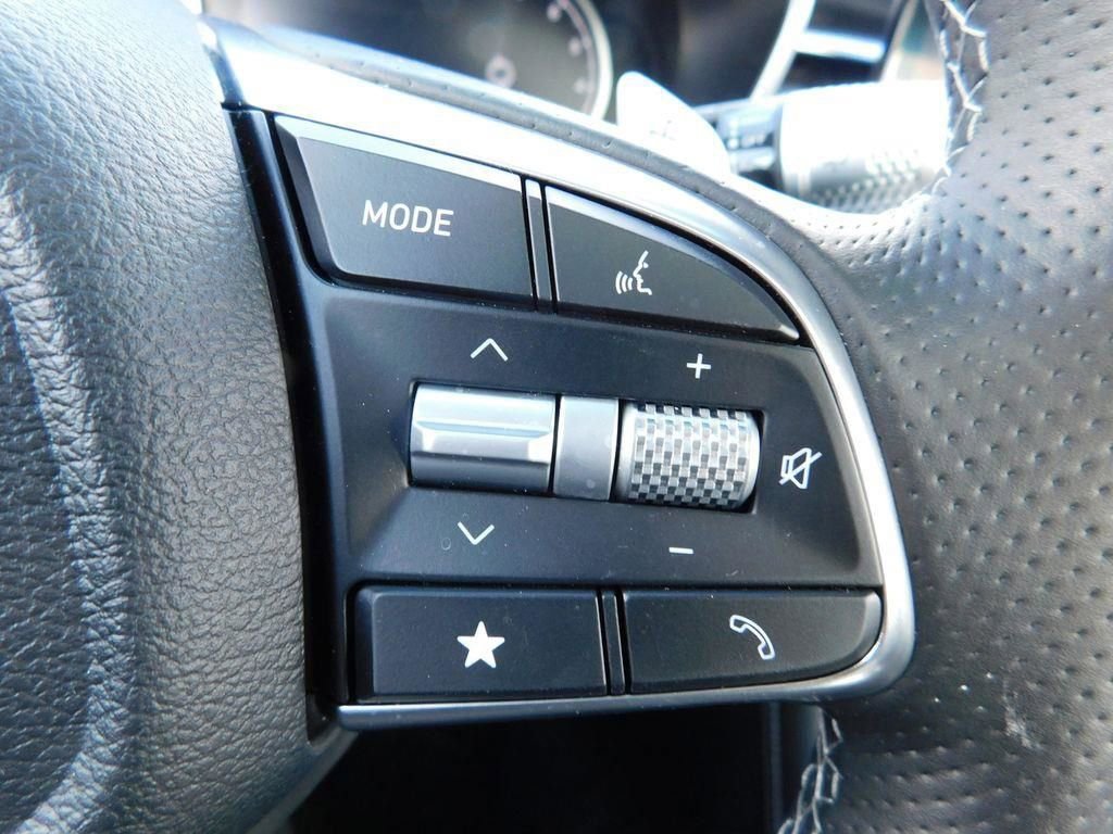 Used 2026 Genesis G70 2.5T Prestige image 23