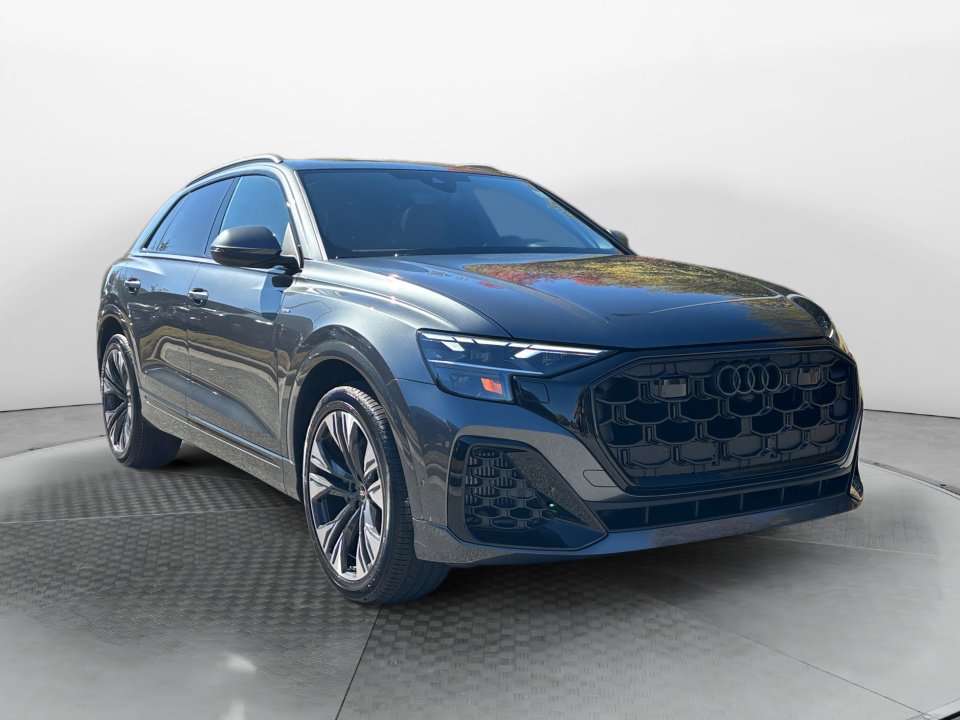New 2026 Audi Q8 Premium Plus