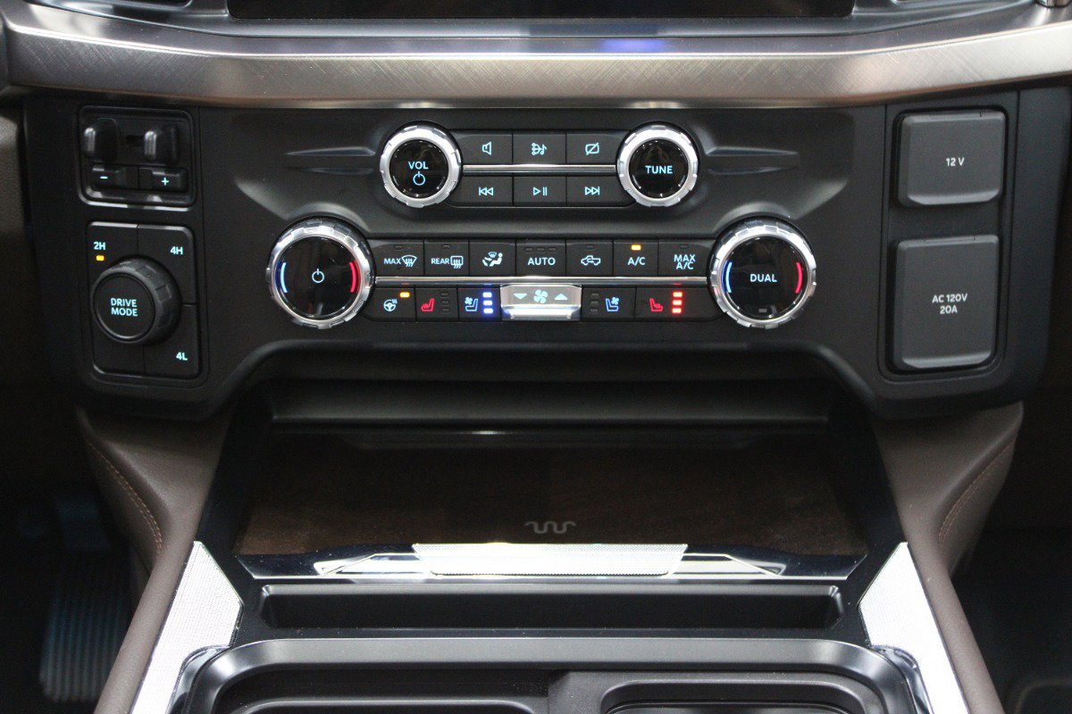 Used 2023 Ford F350 King Ranch w/ Chrome Package AWD/4WD image 32