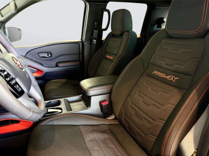 New 2025 Nissan Frontier PRO-4X image 25