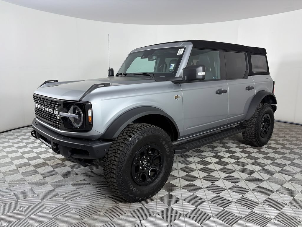Certified 2023 Ford Bronco Wildtrak AWD/4WD image 3