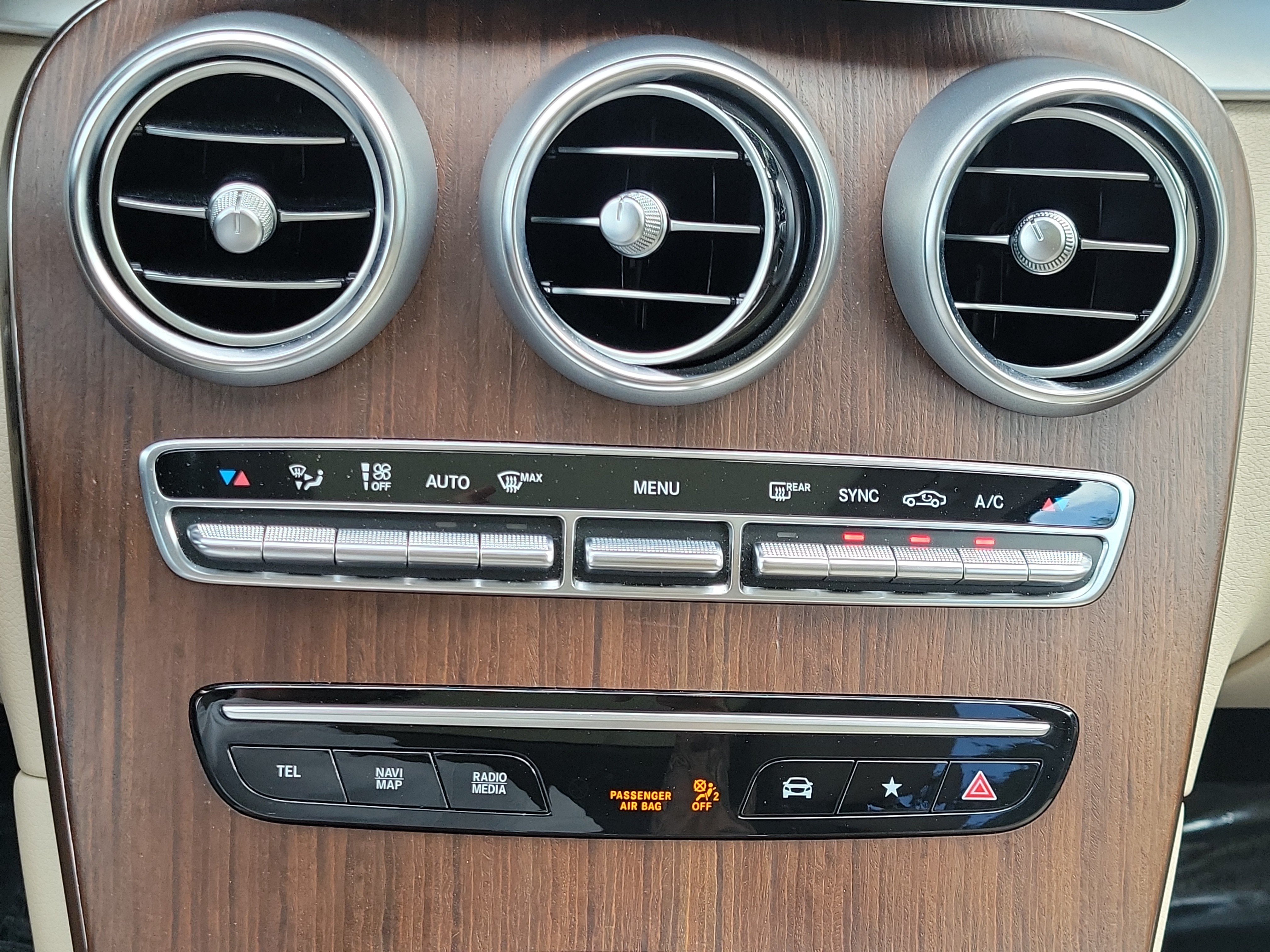 Used 2022 Mercedes-Benz GLC 300 4MATIC image 27