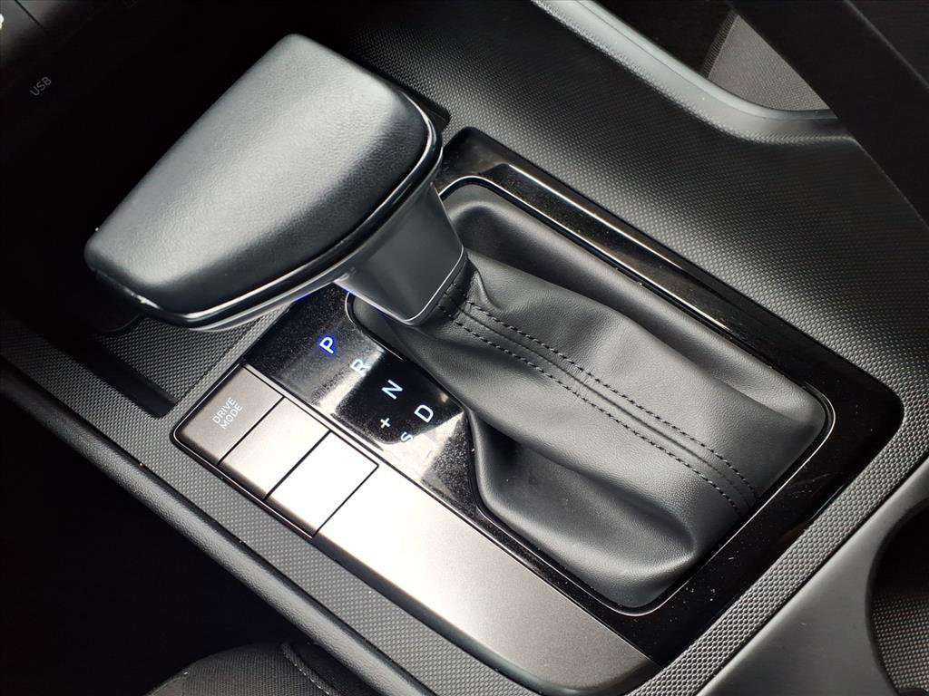 Used 2025 Hyundai Elantra Sport image 49