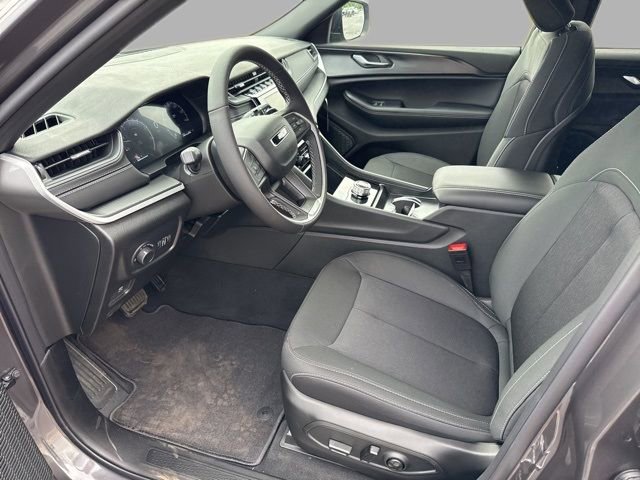 New 2025 Jeep Grand Cherokee L Laredo w/ Luxury Tech Group I image 13