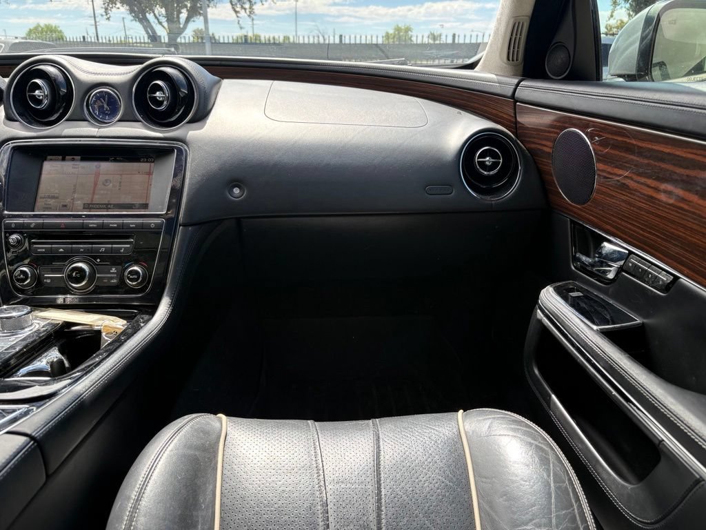 Used 2012 Jaguar XJ L RWD image 7