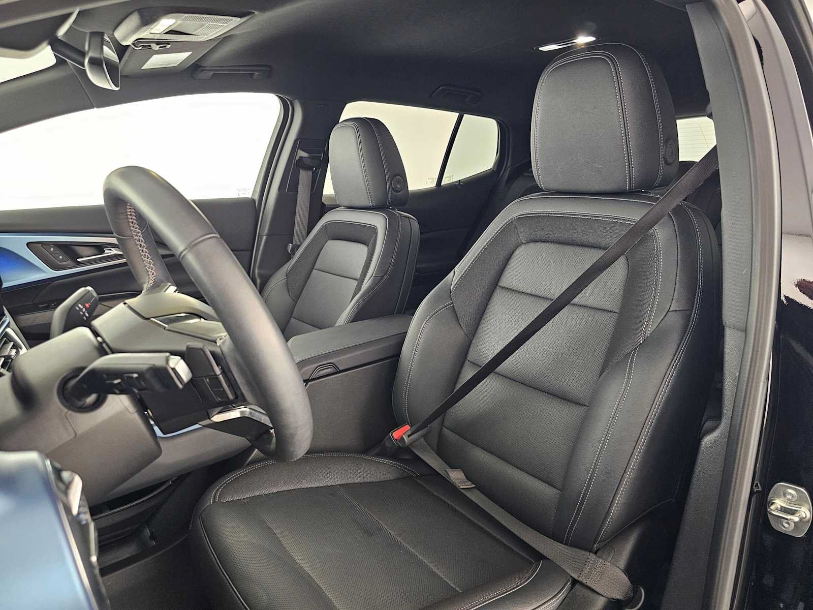 Used 2024 Chevrolet Equinox EV LT FWD image 21