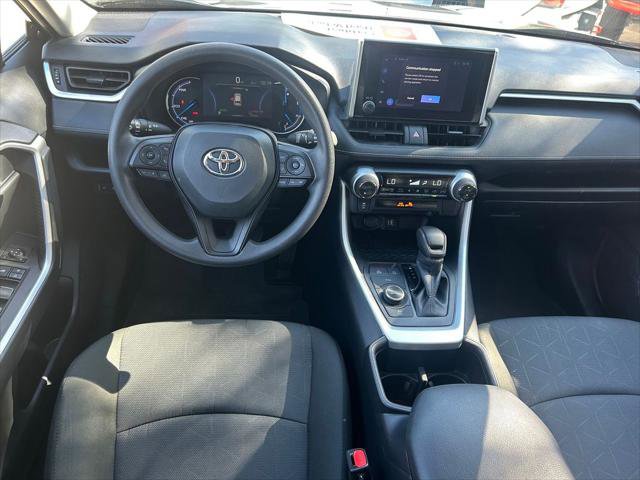 Certified 2025 Toyota RAV4 Woodland Edition image 17