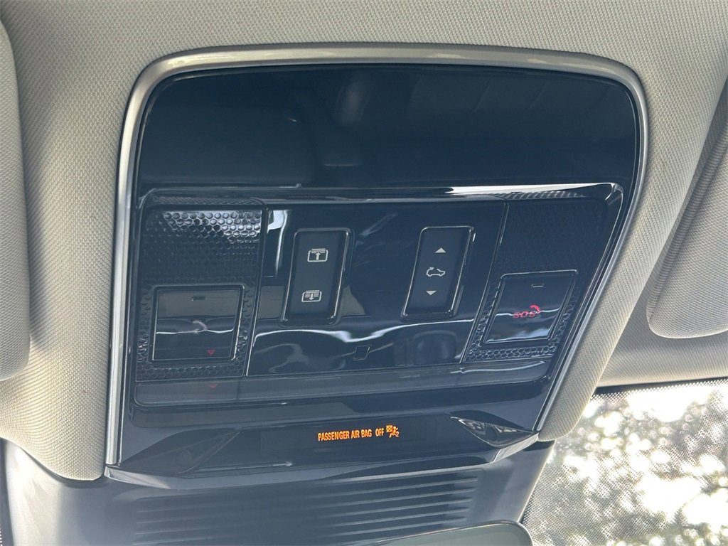 Used 2023 Land Rover Range Rover SE image 19