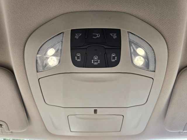 Used 2023 Chrysler Voyager LX FWD image 25