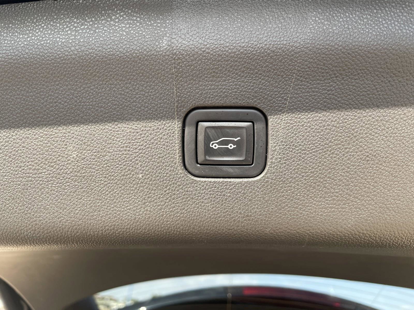 Used 2022 Buick Enclave Avenir w/ Avenir Technology Package image 33