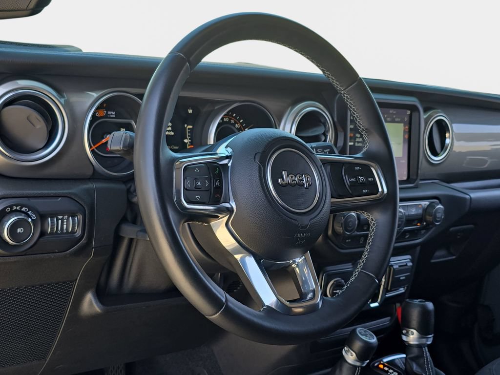 Used 2018 Jeep Wrangler Unlimited Sahara AWD/4WD image 18