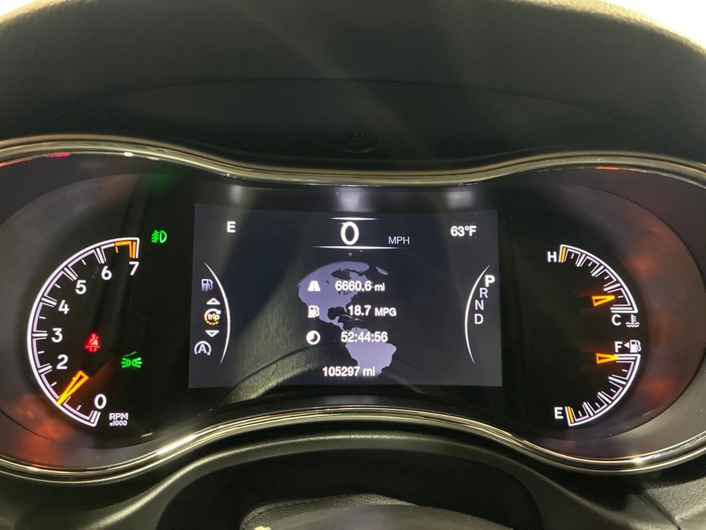 Used 2020 Jeep Grand Cherokee Altitude AWD/4WD image 27
