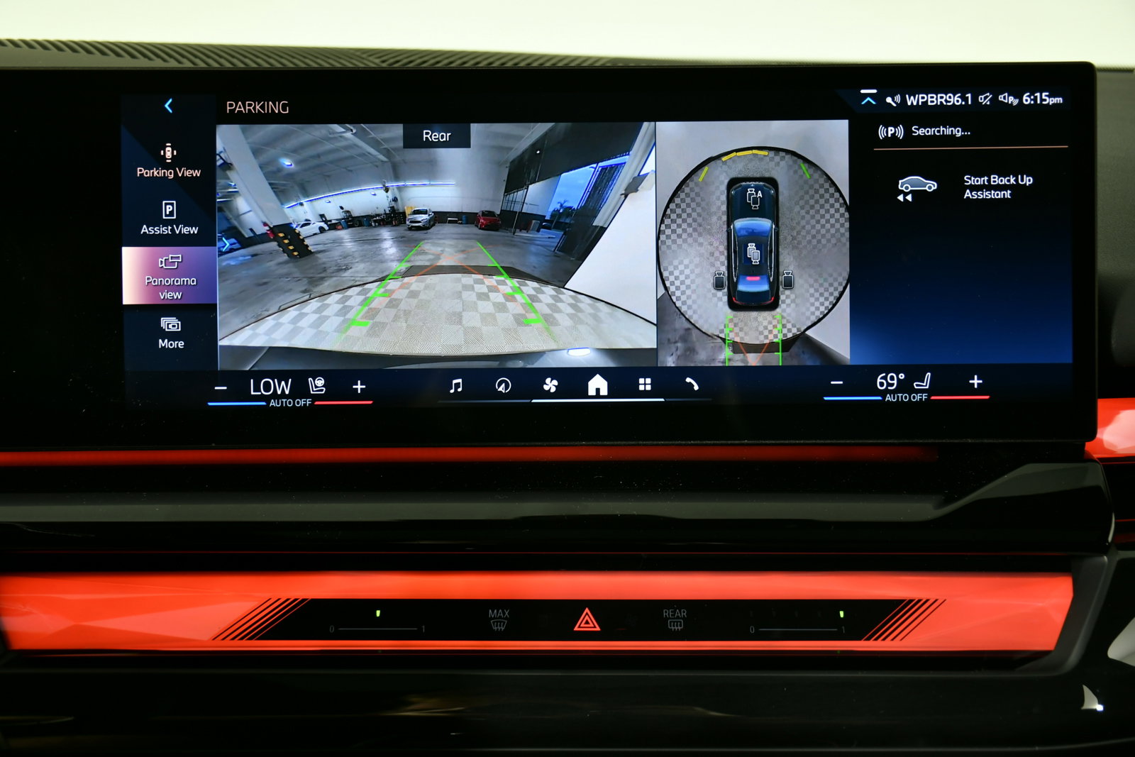 Used 2025 BMW i5 xDrive40 w/ Premium Package image 17