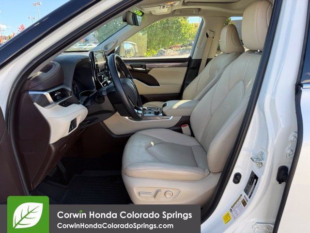 Used 2021 Toyota Highlander Limited AWD/4WD image 14