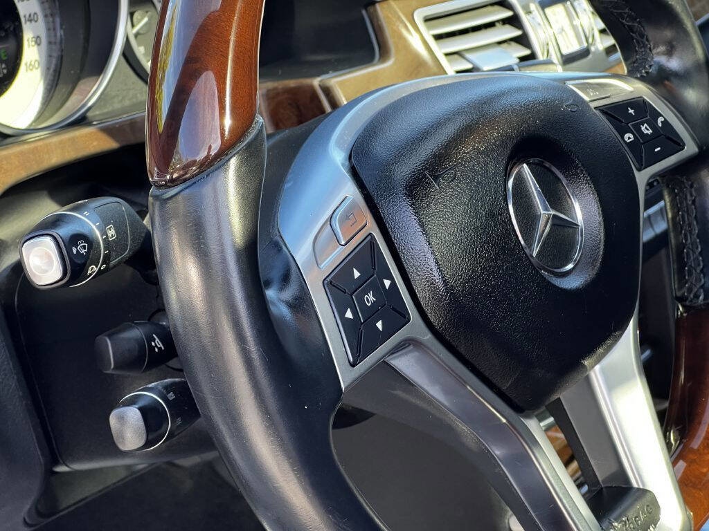 Used 2014 Mercedes-Benz E 550 4MATIC Sedan image 24