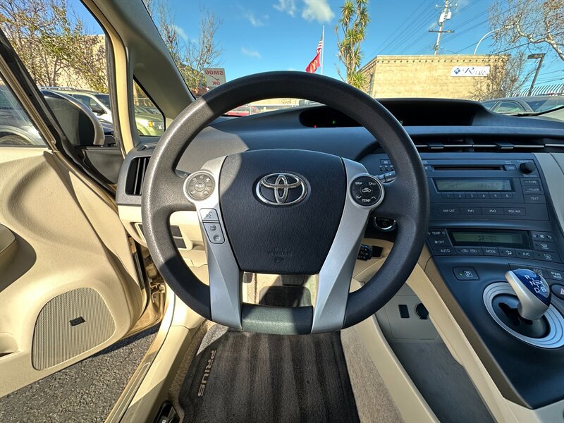 Used 2010 Toyota Prius Five image 18