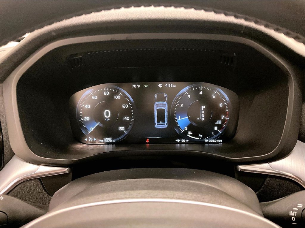 Used 2019 Volvo XC60 T6 Momentum w/ Multimedia Package AWD/4WD image 13