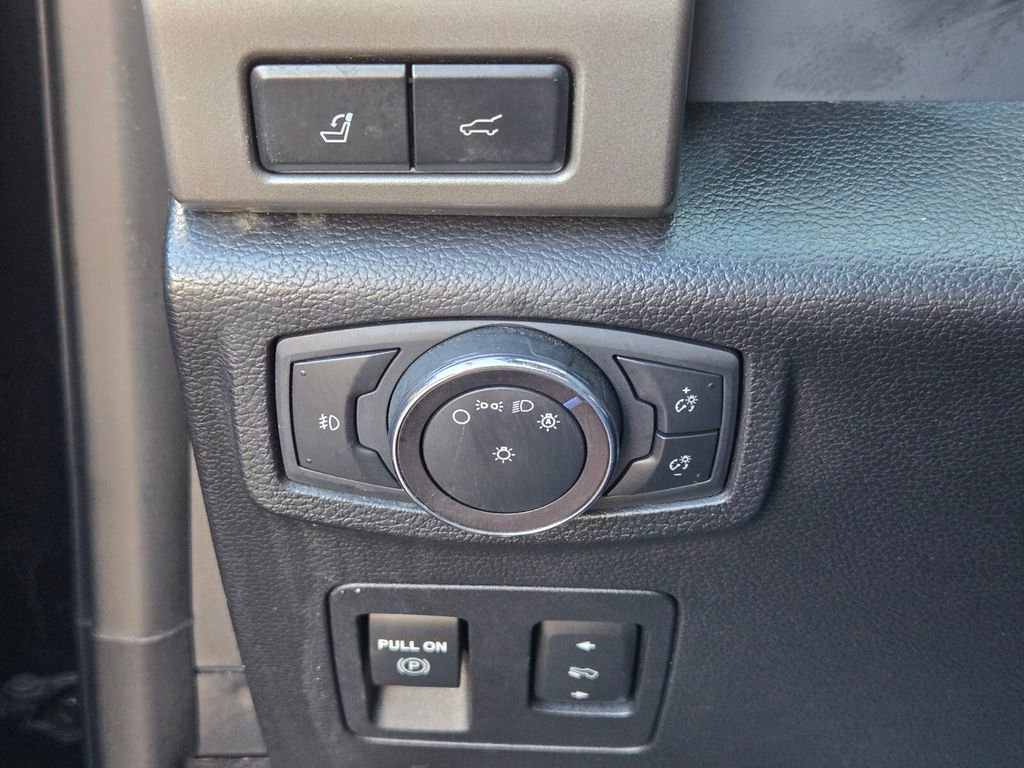 Used 2019 Ford Expedition Max XLT w/ Equipment Group 202A image 28