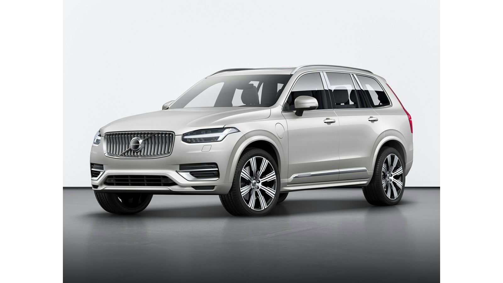 Used 2020 Volvo XC90 T6 Momentum AWD/4WD image 1