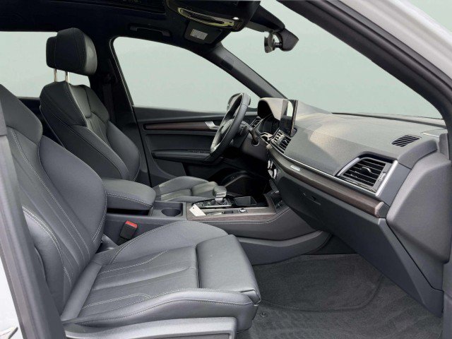 Certified 2025 Audi Q5 e Premium Plus w/ Premium Plus Package AWD/4WD image 29