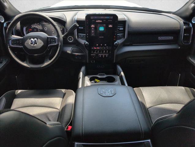 Used 2025 RAM 2500 Laramie AWD/4WD image 27