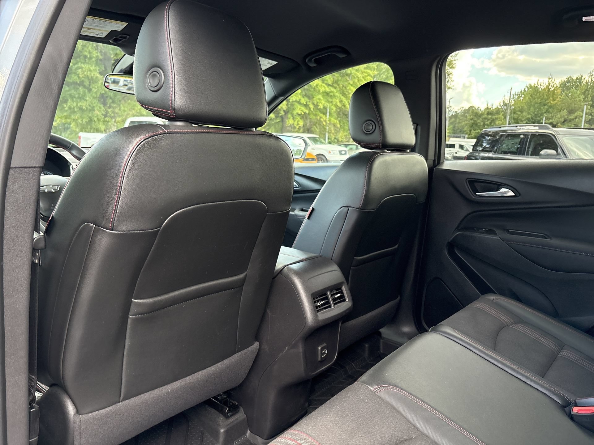 Used 2024 Chevrolet Equinox RS w/ LPO, Floor Liner Package FWD image 18