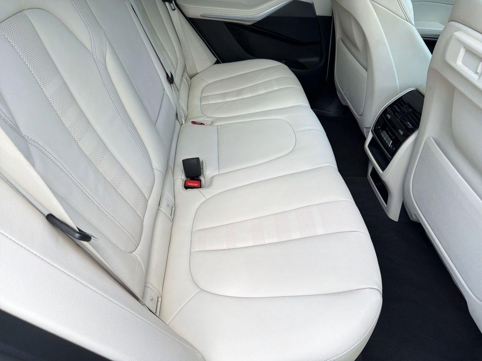 Used 2022 BMW X5 sDrive40i w/ M Sport Package RWD image 31