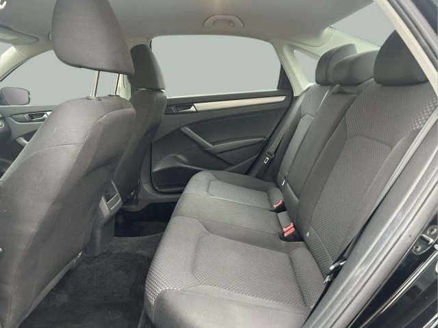 Used 2015 Volkswagen Passat 1.8T S image 19