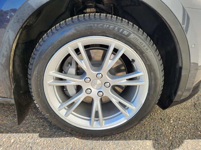 Used 2021 Tesla Model Y Long Range AWD/4WD image 19
