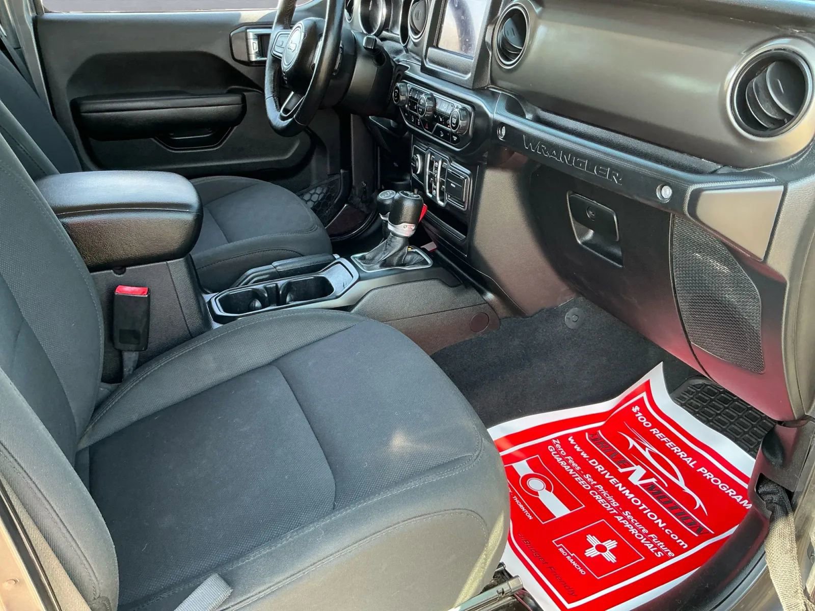 Used 2018 Jeep Wrangler Unlimited Sport S image 19